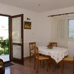 Apartman By The Sea Trstenik, Peljesac - 4512 *